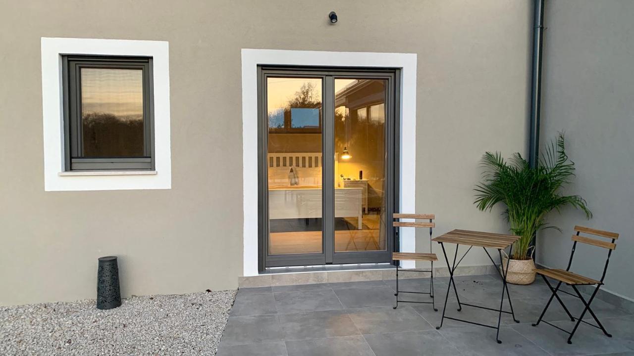 Villa & Jardin - Luxury Villa With Swimming Pool Vrh  Exterior foto